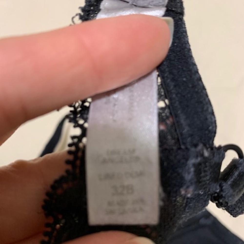 Victoria Secret Angel Bra - Picture 4 of 4